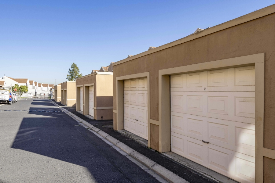 2 Bedroom Property for Sale in Normandie Western Cape